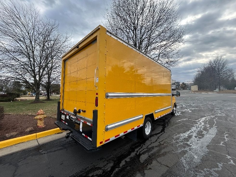 Light Duty Box Truck-Light and Medium Duty Trucks-GMC-2022-Savana G33903-Manassas-VA-69,016\n\t\tmiles-$ 31,000 - Image 8