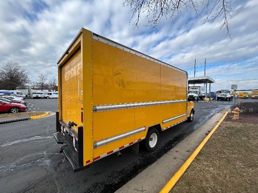Light Duty Box Truck-Light and Medium Duty Trucks-GMC-2022-Savana G33903-Manassas-VA-86,062\n\t\tmiles-$ 29,000 - Image 11
