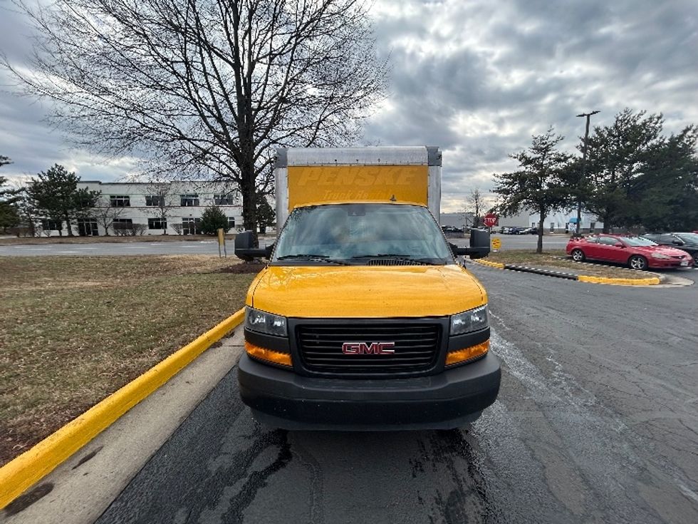 Light Duty Box Truck-Light and Medium Duty Trucks-GMC-2022-Savana G33903-Manassas-VA-86,062\n\t\tmiles-$ 29,000 - Image 2