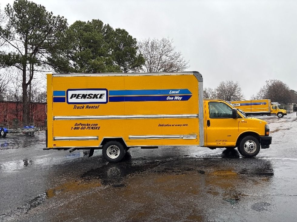 Light Duty Box Truck-Light and Medium Duty Trucks-GMC-2022-Savana G33903-Mebane-NC-131,832\n\t\tmiles-$ 24,500 - Image 15