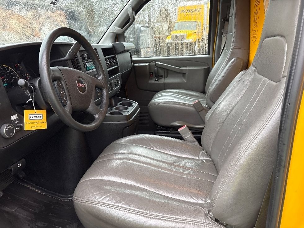 Light Duty Box Truck-Light and Medium Duty Trucks-GMC-2022-Savana G33903-Mebane-NC-131,832\n\t\tmiles-$ 24,500 - Image 19