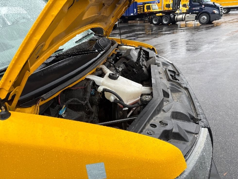 Light Duty Box Truck-Light and Medium Duty Trucks-GMC-2022-Savana G33903-Mebane-NC-131,832\n\t\tmiles-$ 24,500 - Image 23