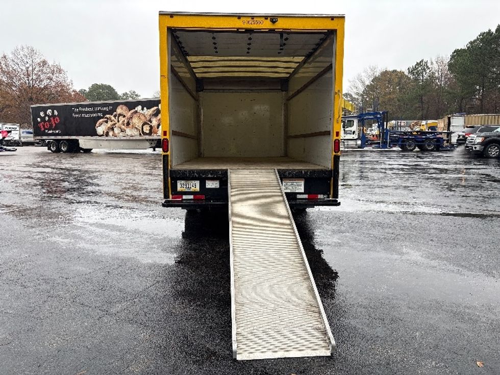 Light Duty Box Truck-Light and Medium Duty Trucks-GMC-2022-Savana G33903-Mebane-NC-131,832\n\t\tmiles-$ 24,500 - Image 9