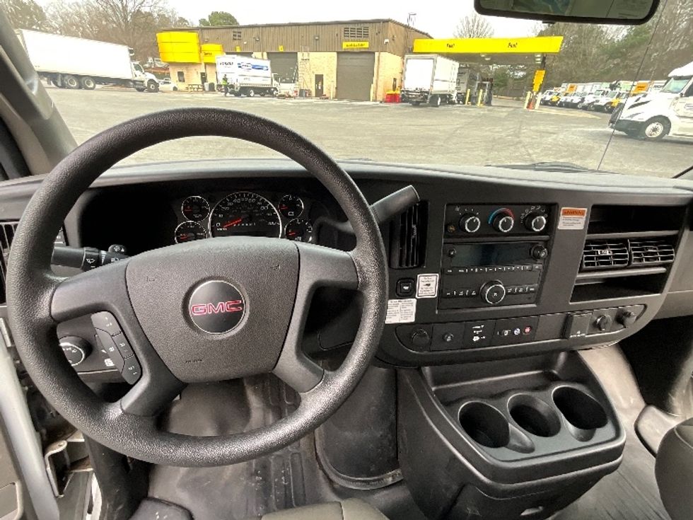 Light Duty Box Truck-Light and Medium Duty Trucks-GMC-2022-Savana G33903-Mebane-NC-47,230\n\t\tmiles-$ 43,250 - Image 18