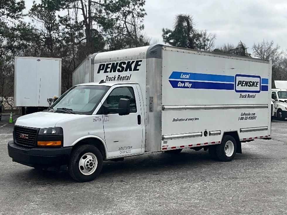 Light Duty Box Truck-Light and Medium Duty Trucks-GMC-2022-Savana G33903-Mebane-NC-47,230\n\t\tmiles-$ 43,250 - Image 3
