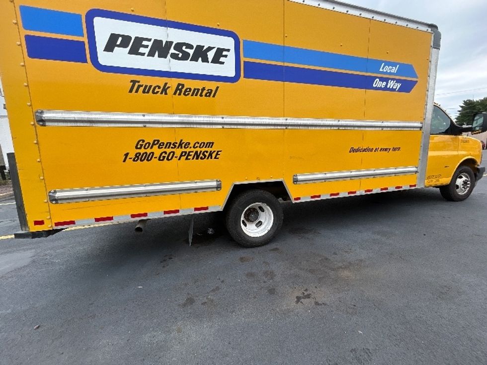 Light Duty Box Truck-Light and Medium Duty Trucks-GMC-2022-Savana G33903-Medford-MA-129,951\n\t\tmiles-$ 23,000 - Image 13