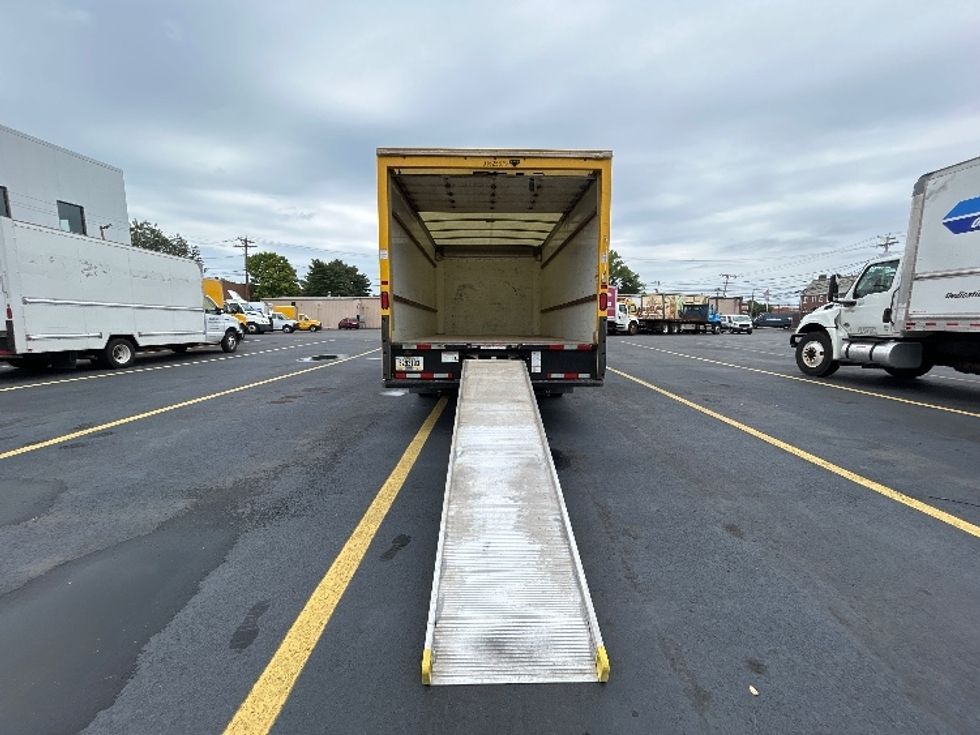 Light Duty Box Truck-Light and Medium Duty Trucks-GMC-2022-Savana G33903-Medford-MA-129,951\n\t\tmiles-$ 23,000 - Image 8