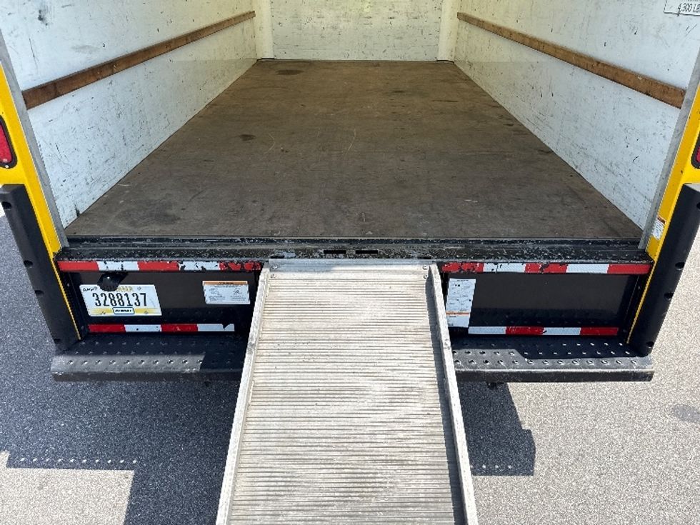 Light Duty Box Truck-Light and Medium Duty Trucks-GMC-2022-Savana G33903-Medley-FL-118,166\n\t\tmiles-$ 24,750 - Image 10