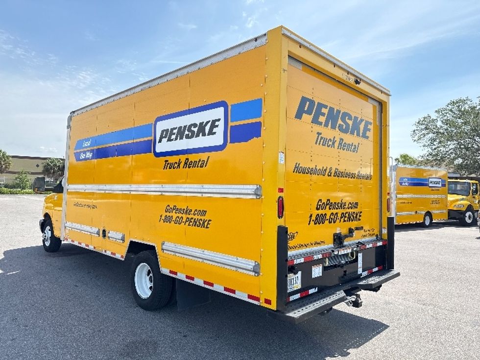 Light Duty Box Truck-Light and Medium Duty Trucks-GMC-2022-Savana G33903-Medley-FL-118,166\n\t\tmiles-$ 24,750 - Image 6