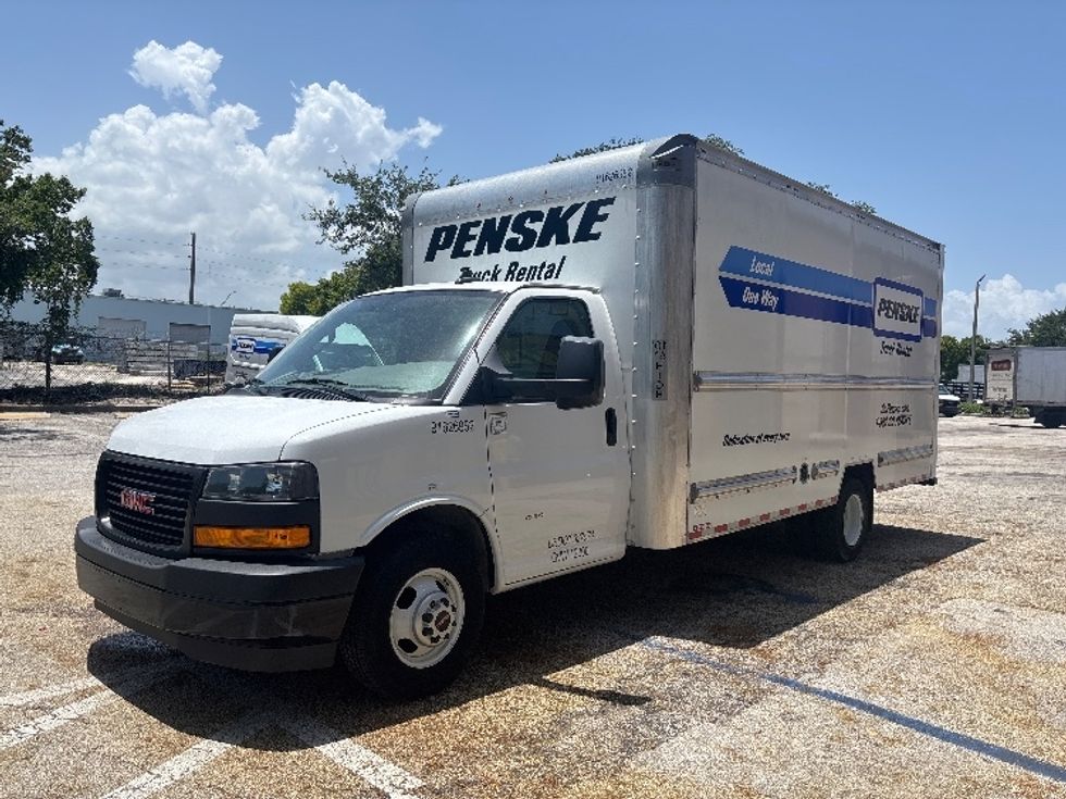 Light Duty Box Truck-Light and Medium Duty Trucks-GMC-2022-Savana G33903-Medley-FL-54,441\n\t\tmiles-$ 38,000 - Image 1