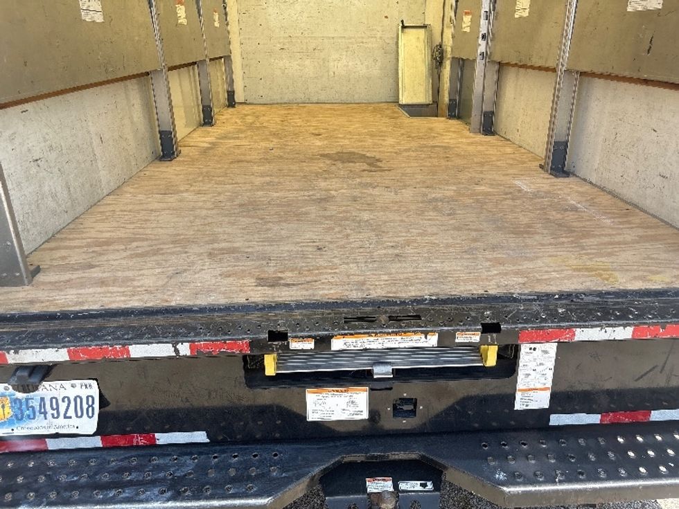 Light Duty Box Truck-Light and Medium Duty Trucks-GMC-2022-Savana G33903-Medley-FL-54,441\n\t\tmiles-$ 38,000 - Image 9
