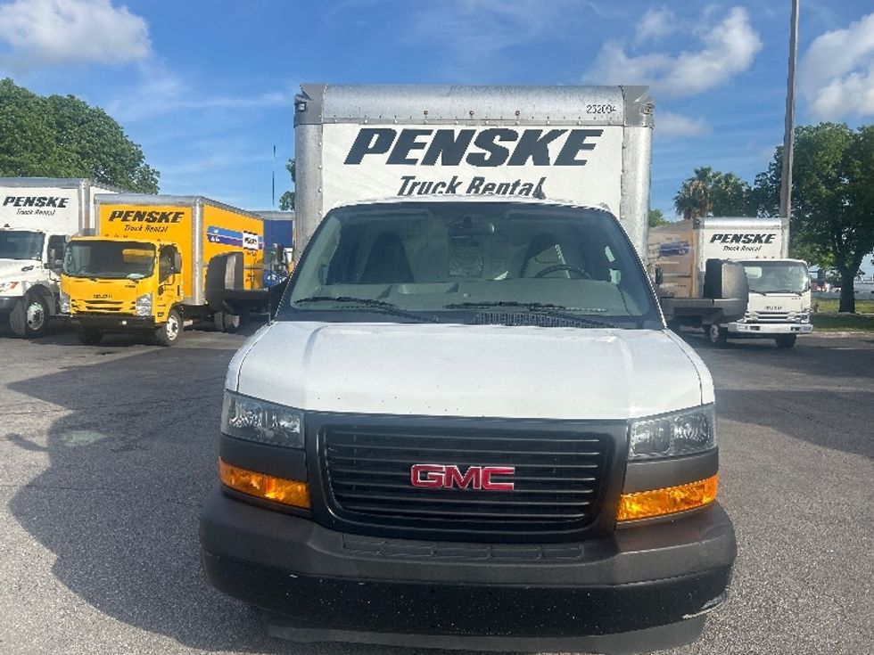 Light Duty Box Truck-Light and Medium Duty Trucks-GMC-2022-Savana G33903-Medley-FL-93,062\n\t\tmiles-$ 33,500 - Image 2