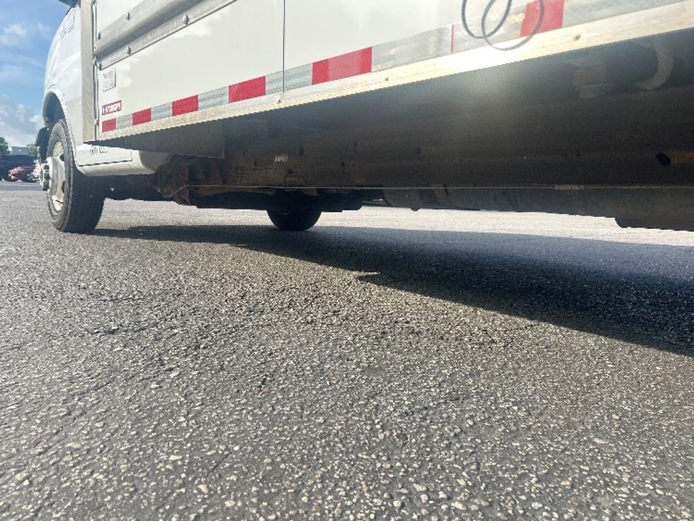 Light Duty Box Truck-Light and Medium Duty Trucks-GMC-2022-Savana G33903-Medley-FL-93,062\n\t\tmiles-$ 33,500 - Image 5