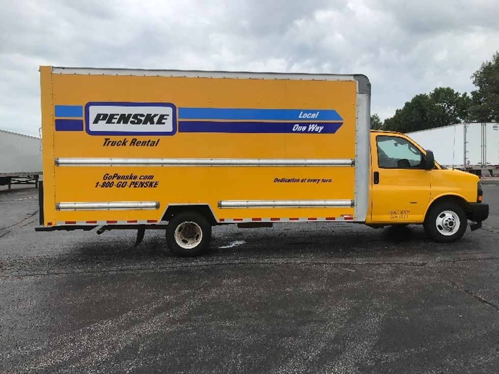 Light Duty Box Truck-Light and Medium Duty Trucks-GMC-2022-Savana G33903-Memphis-TN-106,347\n\t\tmiles-$ 25,000 - Image 12