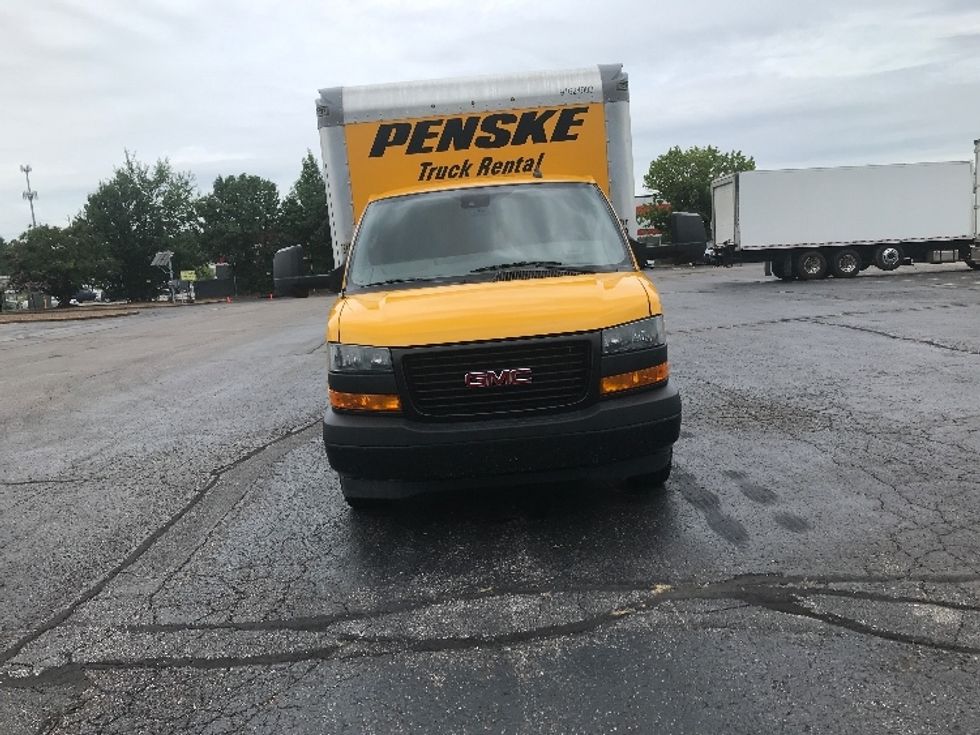 Light Duty Box Truck-Light and Medium Duty Trucks-GMC-2022-Savana G33903-Memphis-TN-106,347\n\t\tmiles-$ 25,000 - Image 2