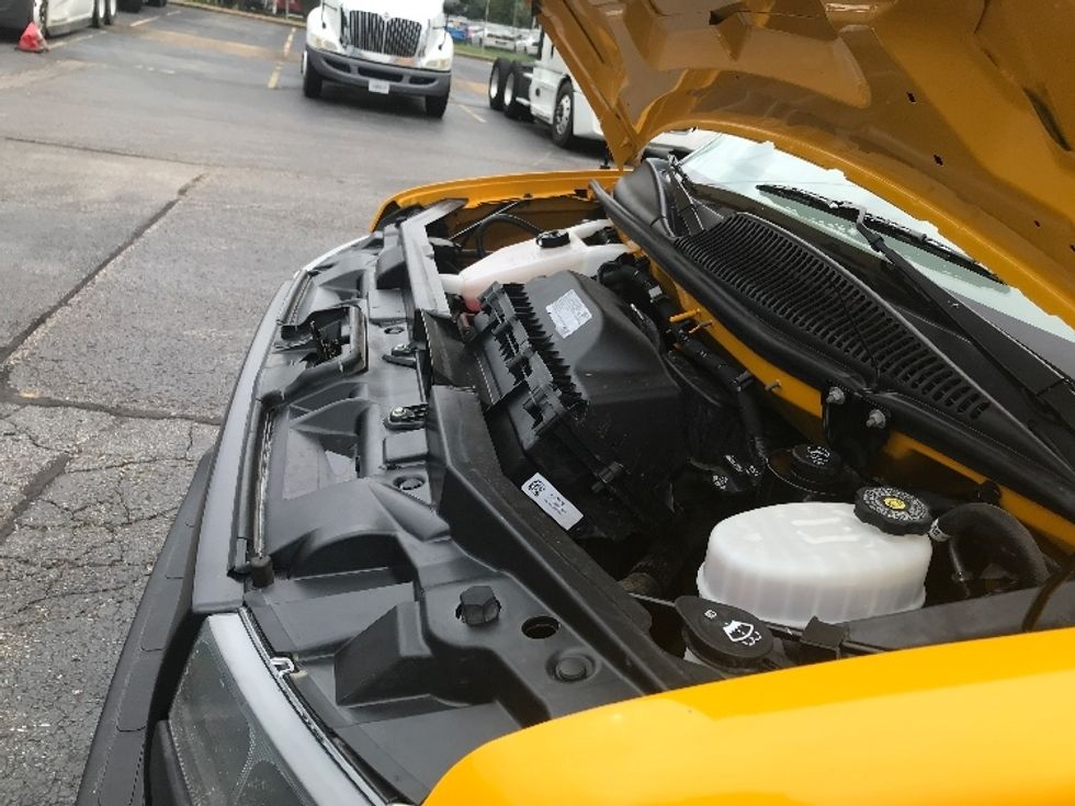 Light Duty Box Truck-Light and Medium Duty Trucks-GMC-2022-Savana G33903-Memphis-TN-106,347\n\t\tmiles-$ 25,000 - Image 21