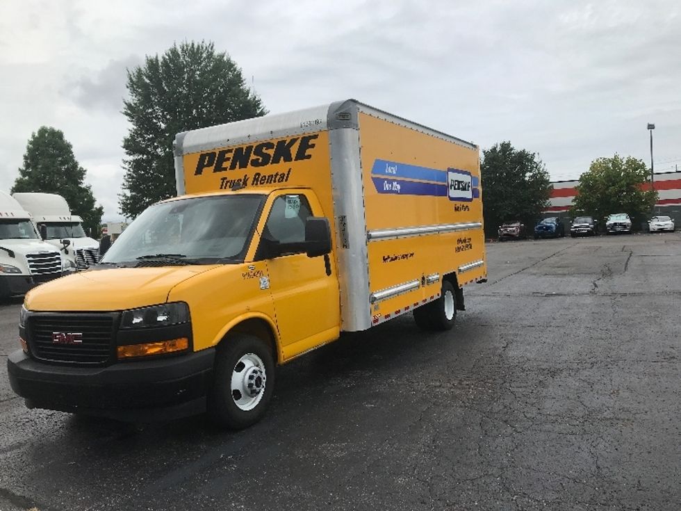 Light Duty Box Truck-Light and Medium Duty Trucks-GMC-2022-Savana G33903-Memphis-TN-106,347\n\t\tmiles-$ 25,000 - Image 3