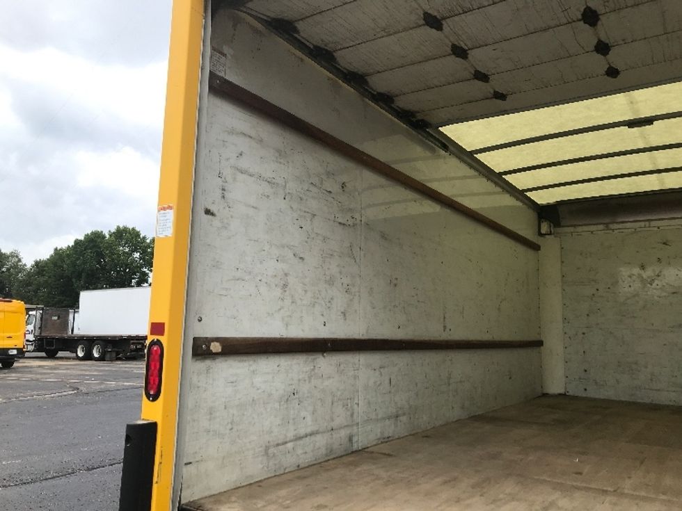 Light Duty Box Truck-Light and Medium Duty Trucks-GMC-2022-Savana G33903-Memphis-TN-106,347\n\t\tmiles-$ 25,000 - Image 9