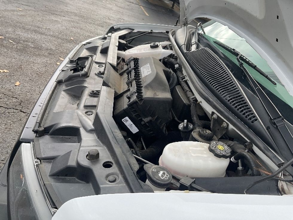 Light Duty Box Truck-Light and Medium Duty Trucks-GMC-2022-Savana G33903-Memphis-TN-37,735\n\t\tmiles-$ 44,250 - Image 21