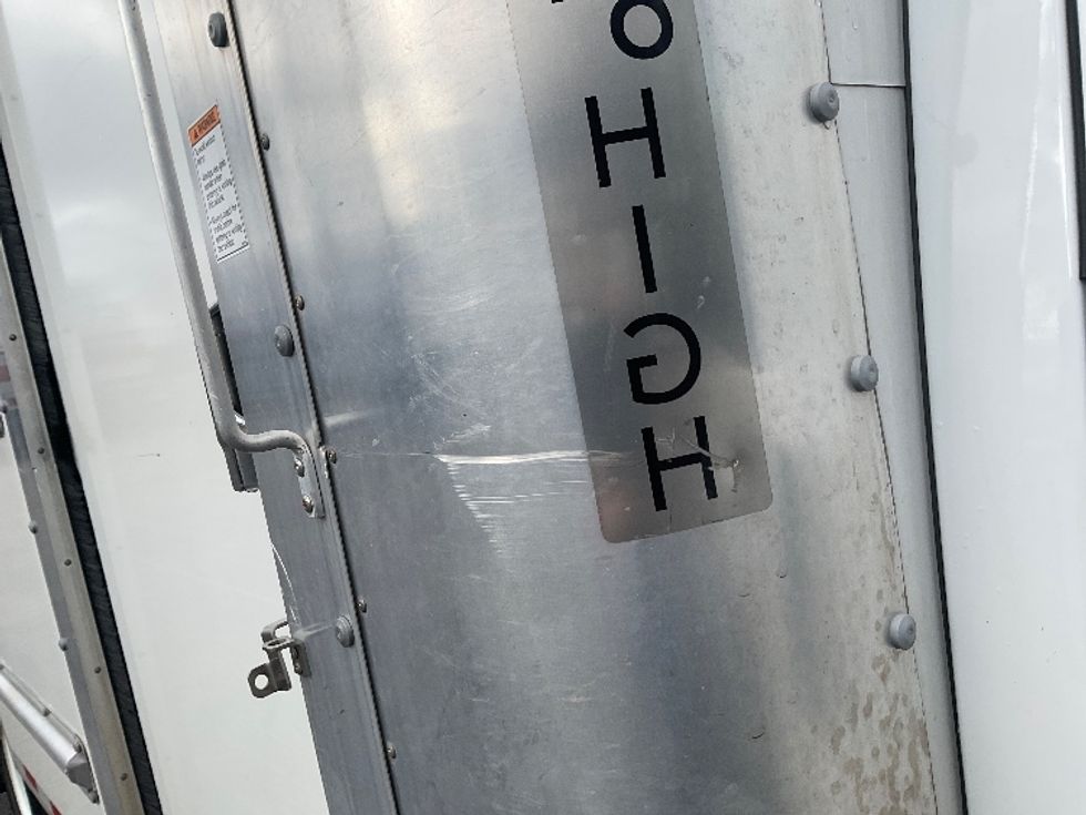 Light Duty Box Truck-Light and Medium Duty Trucks-GMC-2022-Savana G33903-Memphis-TN-37,735\n\t\tmiles-$ 44,250 - Image 24