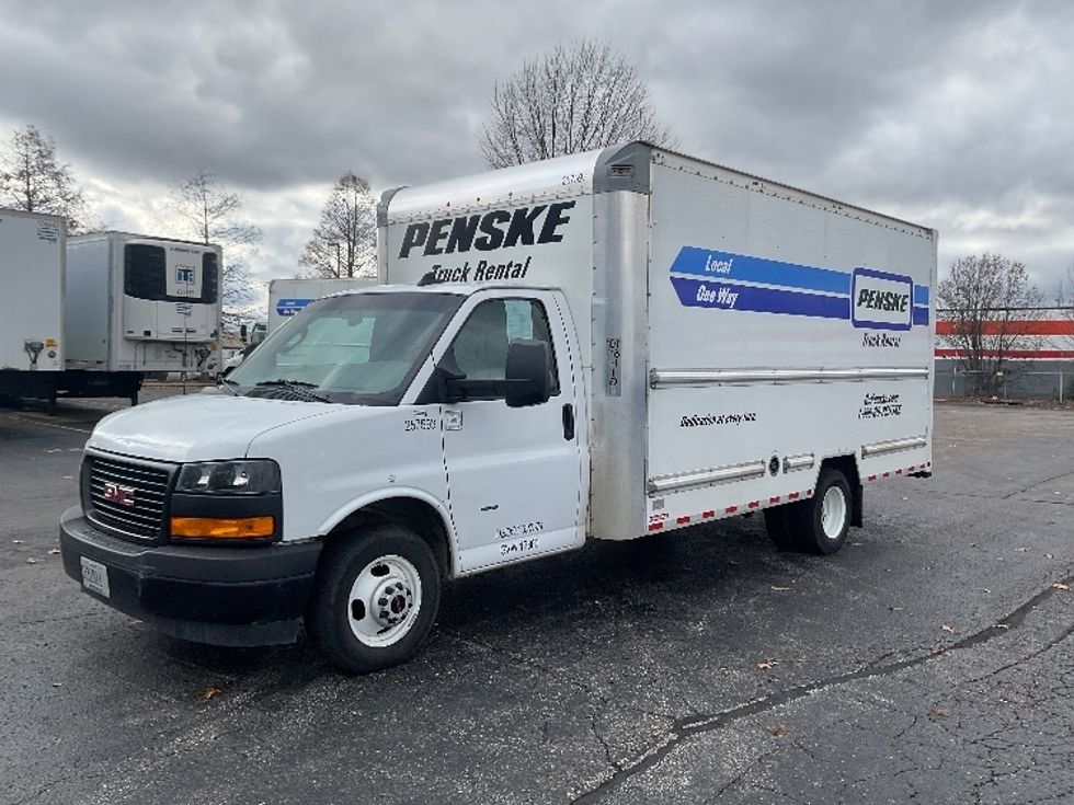 2022 Gmc Savana 3500 Cutaway photo 3