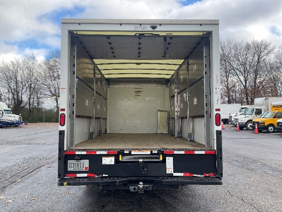 Light Duty Box Truck-Light and Medium Duty Trucks-GMC-2022-Savana G33903-Memphis-TN-37,735\n\t\tmiles-$ 44,250 - Image 7