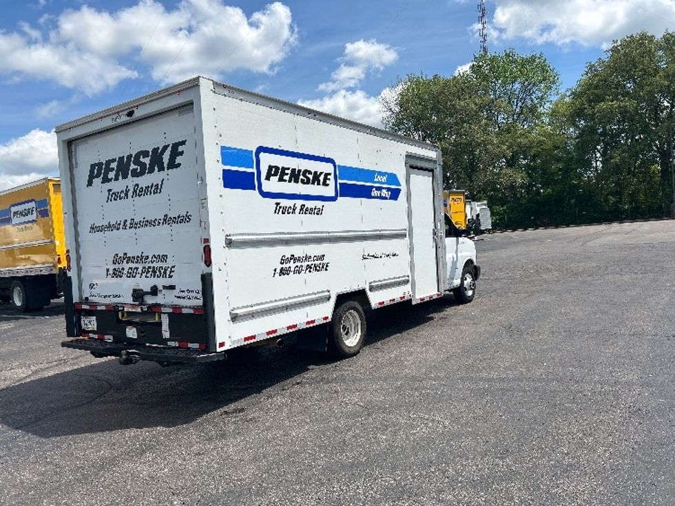 Light Duty Box Truck-Light and Medium Duty Trucks-GMC-2022-Savana G33903-Memphis-TN-66,533\n\t\tmiles-$ 39,000 - Image 13