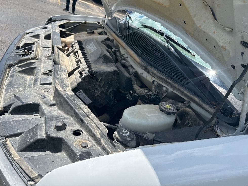 Light Duty Box Truck-Light and Medium Duty Trucks-GMC-2022-Savana G33903-Memphis-TN-66,533\n\t\tmiles-$ 39,000 - Image 24