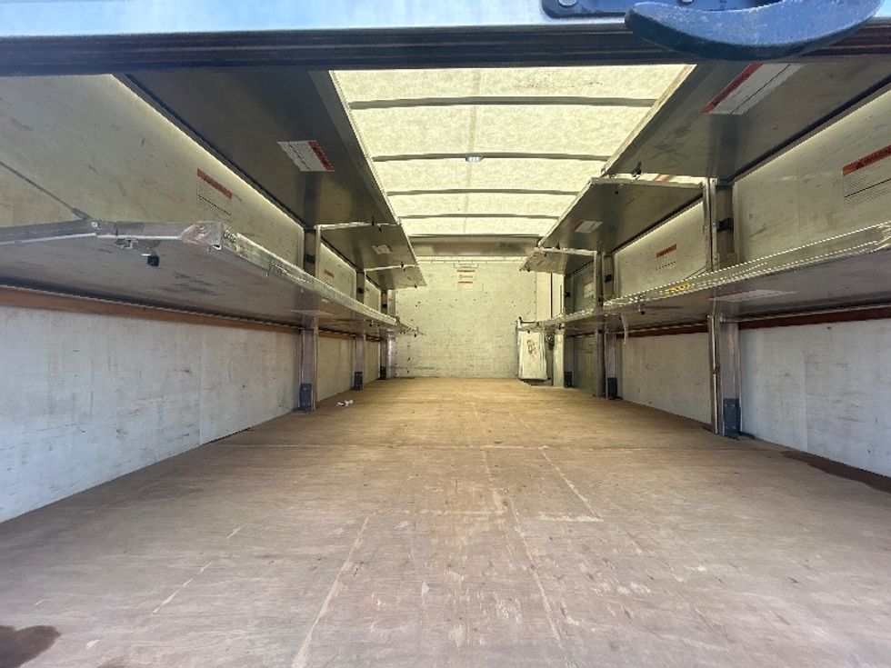 Light Duty Box Truck-Light and Medium Duty Trucks-GMC-2022-Savana G33903-Memphis-TN-66,533\n\t\tmiles-$ 39,000 - Image 26