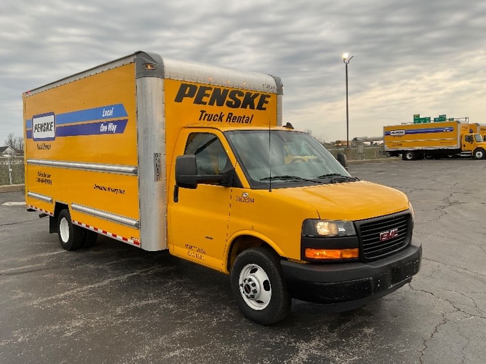 Light Duty Box Truck-Light and Medium Duty Trucks-GMC-2022-Savana G33903-Middlefield-OH-115,914\n\t\tmiles-$ 25,000 - Image 1
