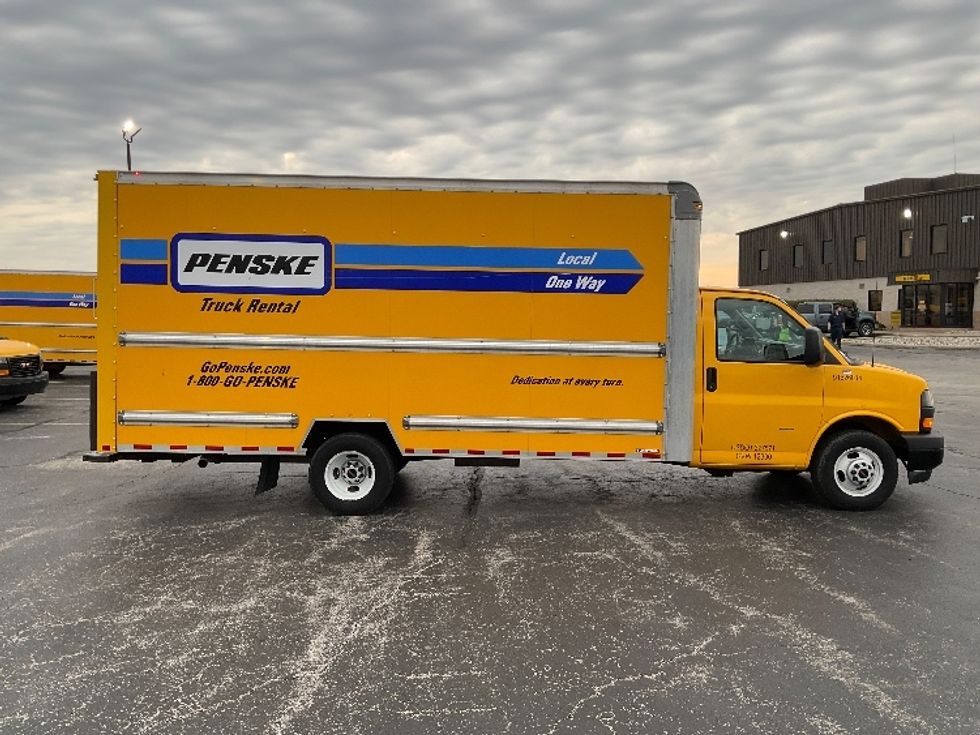 Light Duty Box Truck-Light and Medium Duty Trucks-GMC-2022-Savana G33903-Middlefield-OH-115,914\n\t\tmiles-$ 25,000 - Image 12