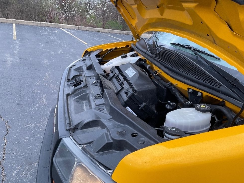 Light Duty Box Truck-Light and Medium Duty Trucks-GMC-2022-Savana G33903-Middlefield-OH-115,914\n\t\tmiles-$ 25,000 - Image 20