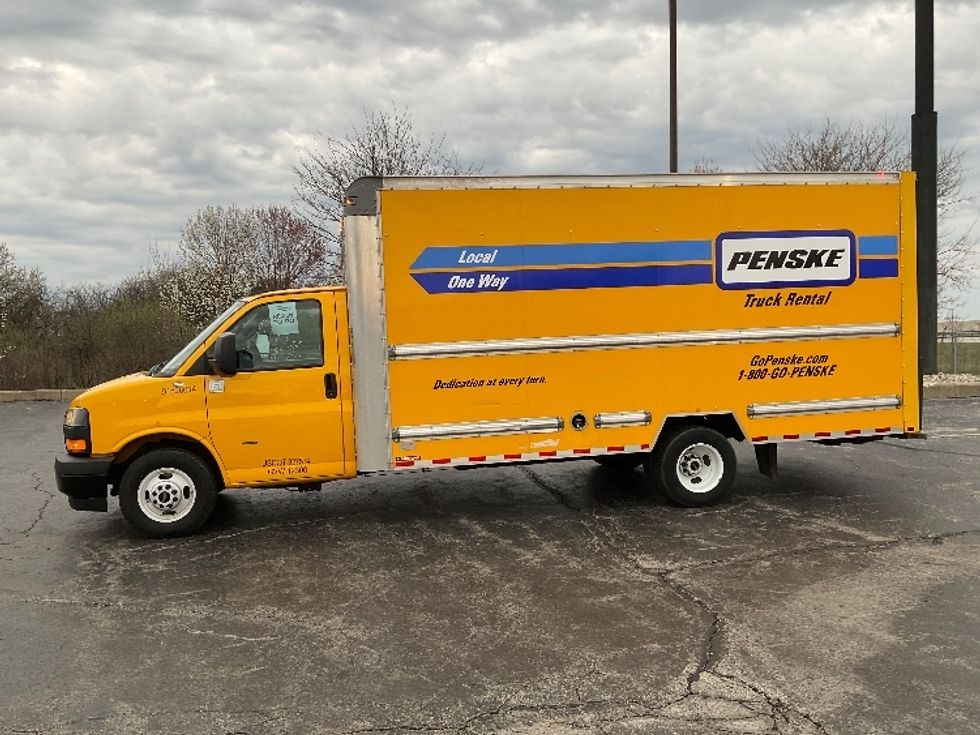 Light Duty Box Truck-Light and Medium Duty Trucks-GMC-2022-Savana G33903-Middlefield-OH-115,914\n\t\tmiles-$ 25,000 - Image 4
