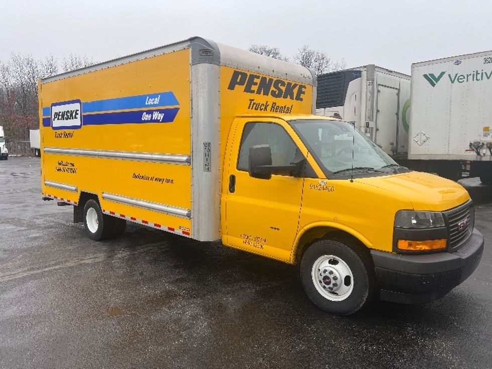 Light Duty Box Truck-Light and Medium Duty Trucks-GMC-2022-Savana G33903-Middlefield-OH-99,885\n\t\tmiles-$ 28,000 - Image 1