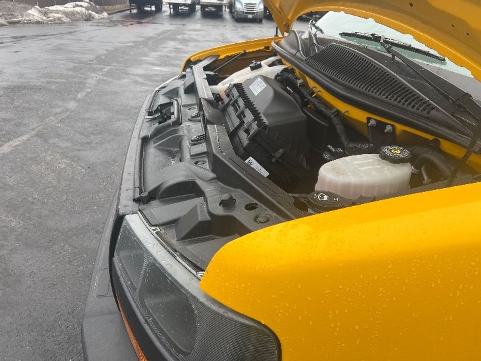 Light Duty Box Truck-Light and Medium Duty Trucks-GMC-2022-Savana G33903-Middlefield-OH-99,885\n\t\tmiles-$ 28,000 - Image 22