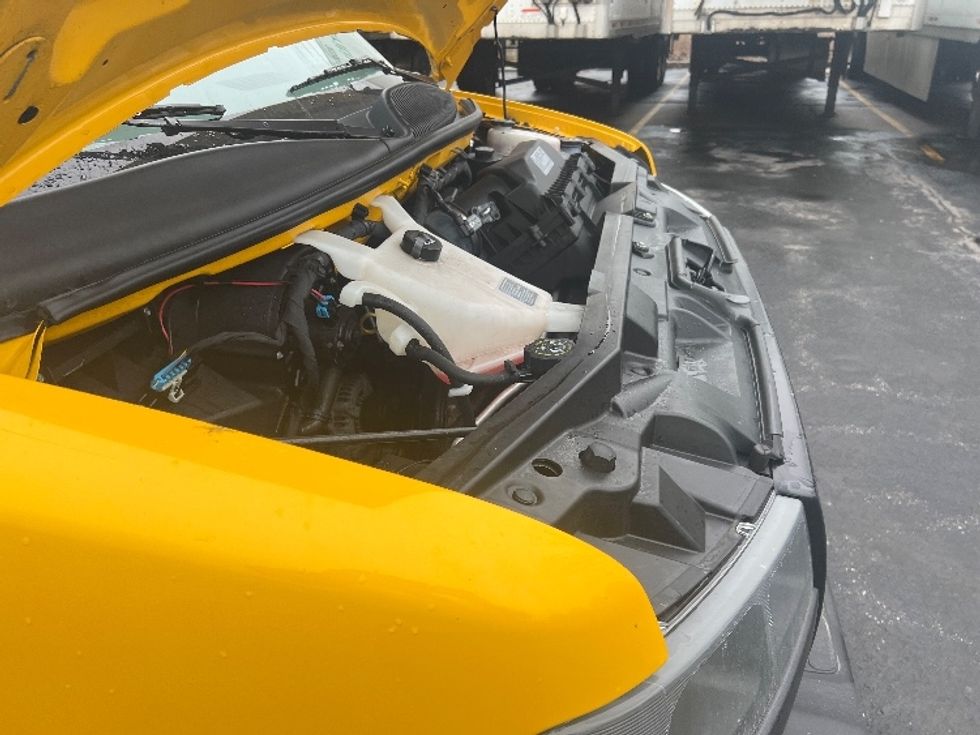 Light Duty Box Truck-Light and Medium Duty Trucks-GMC-2022-Savana G33903-Middlefield-OH-99,885\n\t\tmiles-$ 28,000 - Image 23