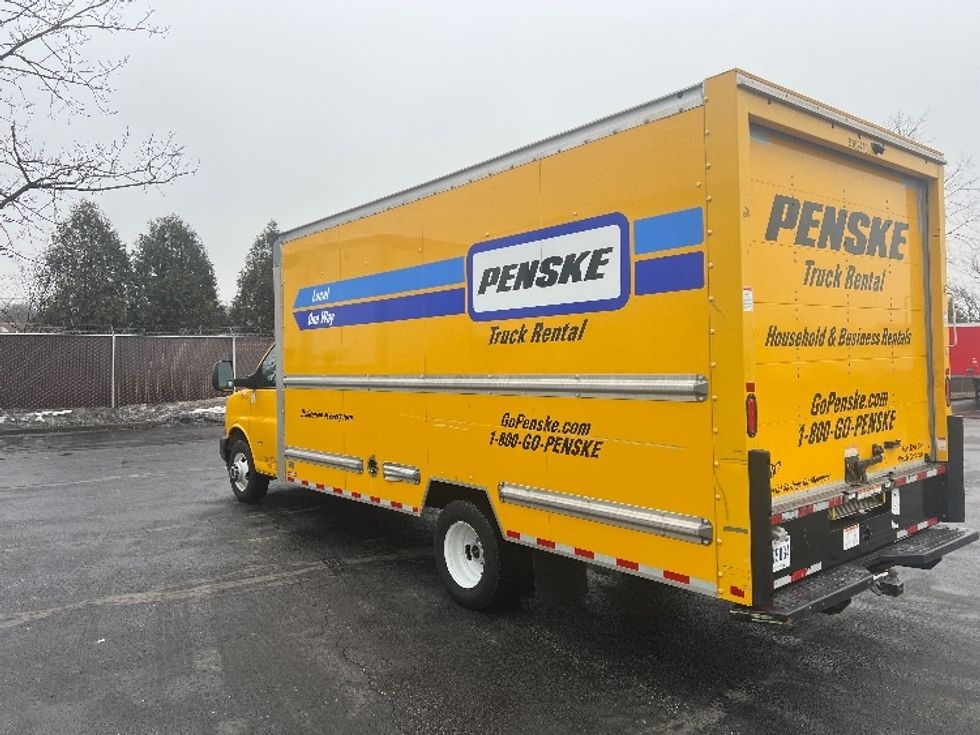 Light Duty Box Truck-Light and Medium Duty Trucks-GMC-2022-Savana G33903-Middlefield-OH-99,885\n\t\tmiles-$ 28,000 - Image 6