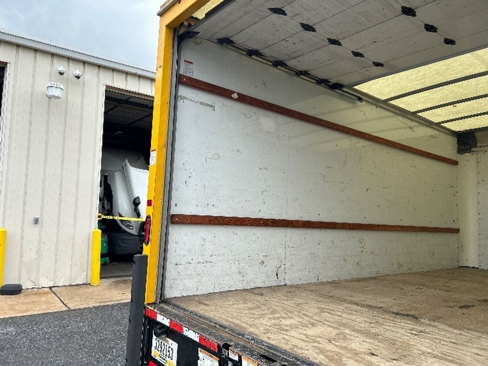 Light Duty Box Truck-Light and Medium Duty Trucks-GMC-2022-Savana G33903-Milford-DE-99,542\n\t\tmiles-$ 25,500 - Image 11