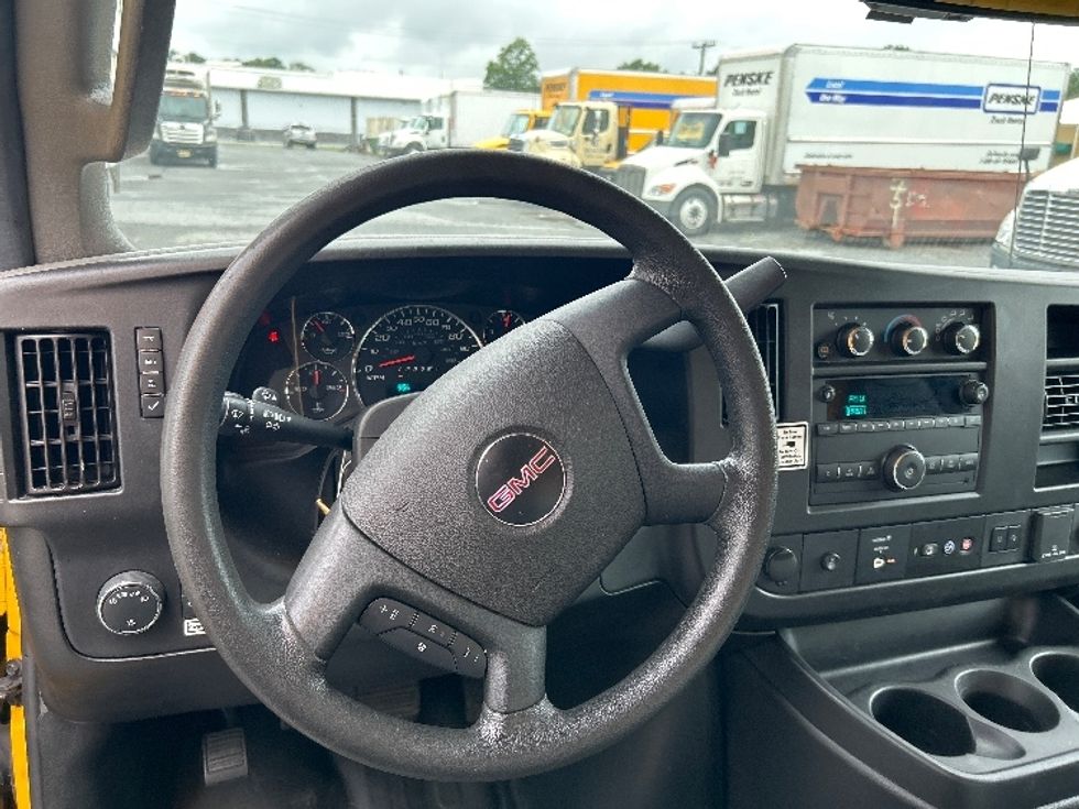 Light Duty Box Truck-Light and Medium Duty Trucks-GMC-2022-Savana G33903-Milford-DE-99,542\n\t\tmiles-$ 25,500 - Image 18