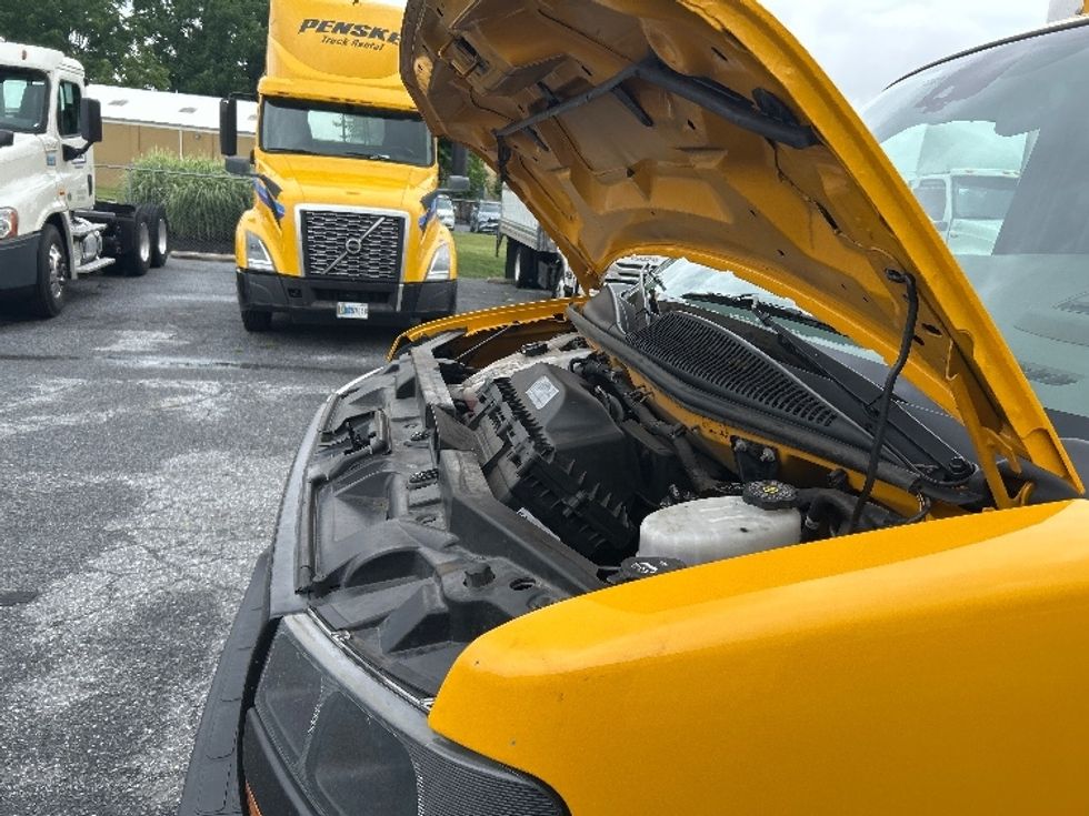 Light Duty Box Truck-Light and Medium Duty Trucks-GMC-2022-Savana G33903-Milford-DE-99,542\n\t\tmiles-$ 25,500 - Image 24