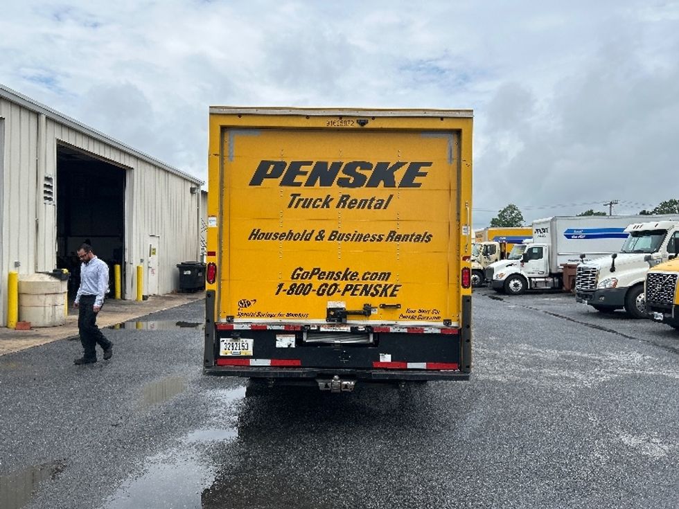 Light Duty Box Truck-Light and Medium Duty Trucks-GMC-2022-Savana G33903-Milford-DE-99,542\n\t\tmiles-$ 25,500 - Image 7