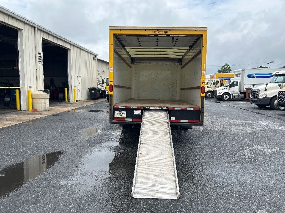 Light Duty Box Truck-Light and Medium Duty Trucks-GMC-2022-Savana G33903-Milford-DE-99,542\n\t\tmiles-$ 25,500 - Image 9