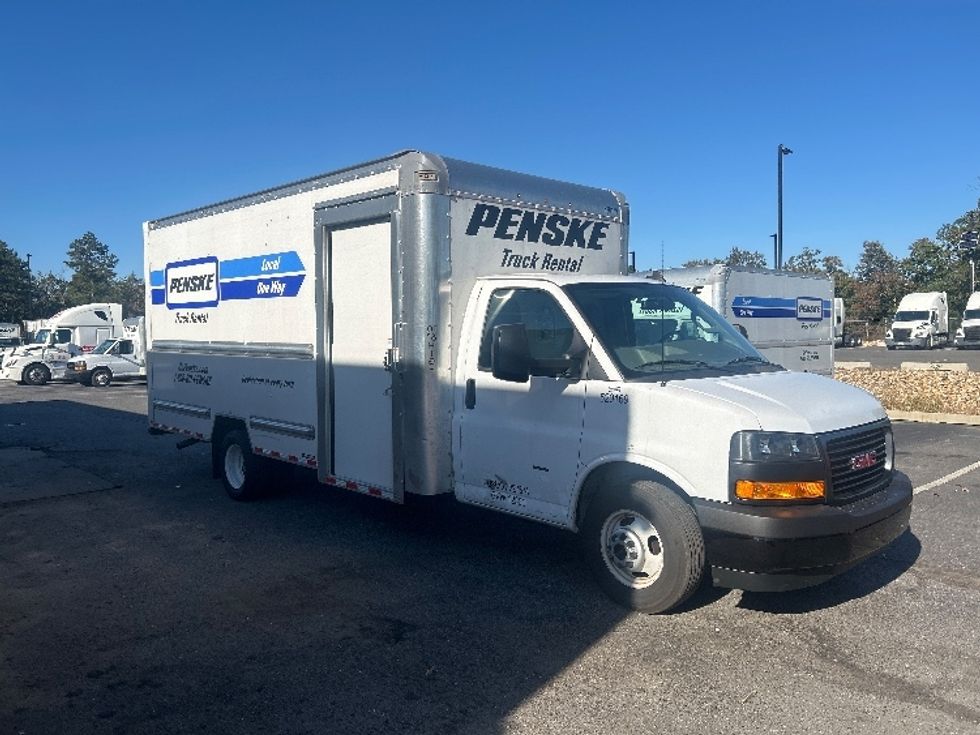 Light Duty Box Truck-Light and Medium Duty Trucks-GMC-2022-Savana G33903-Millville-NJ-30,832\n\t\tmiles-$ 40,250 - Image 1