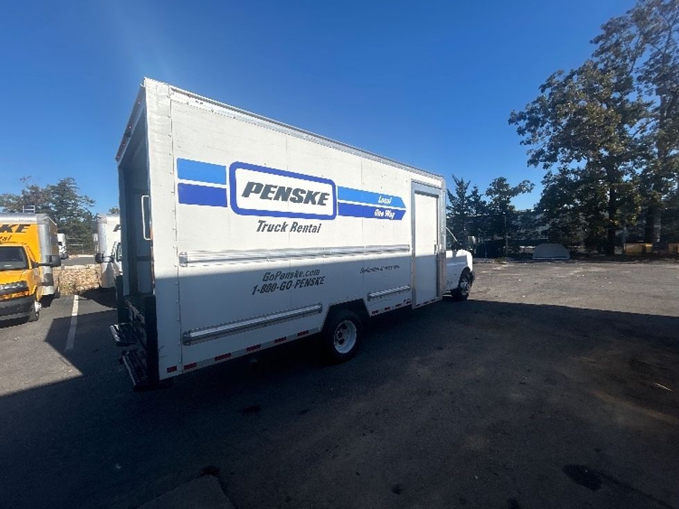 Light Duty Box Truck-Light and Medium Duty Trucks-GMC-2022-Savana G33903-Millville-NJ-30,832\n\t\tmiles-$ 40,250 - Image 12