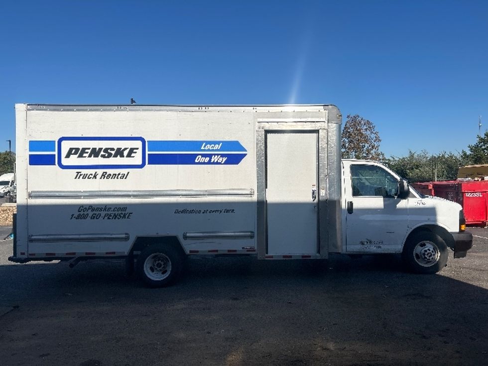 Light Duty Box Truck-Light and Medium Duty Trucks-GMC-2022-Savana G33903-Millville-NJ-30,832\n\t\tmiles-$ 40,250 - Image 14