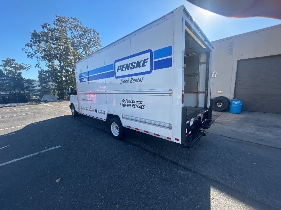 Light Duty Box Truck-Light and Medium Duty Trucks-GMC-2022-Savana G33903-Millville-NJ-30,832\n\t\tmiles-$ 40,250 - Image 5