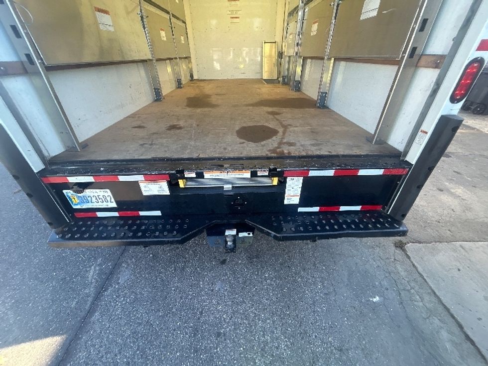 Light Duty Box Truck-Light and Medium Duty Trucks-GMC-2022-Savana G33903-Millville-NJ-30,832\n\t\tmiles-$ 40,250 - Image 9