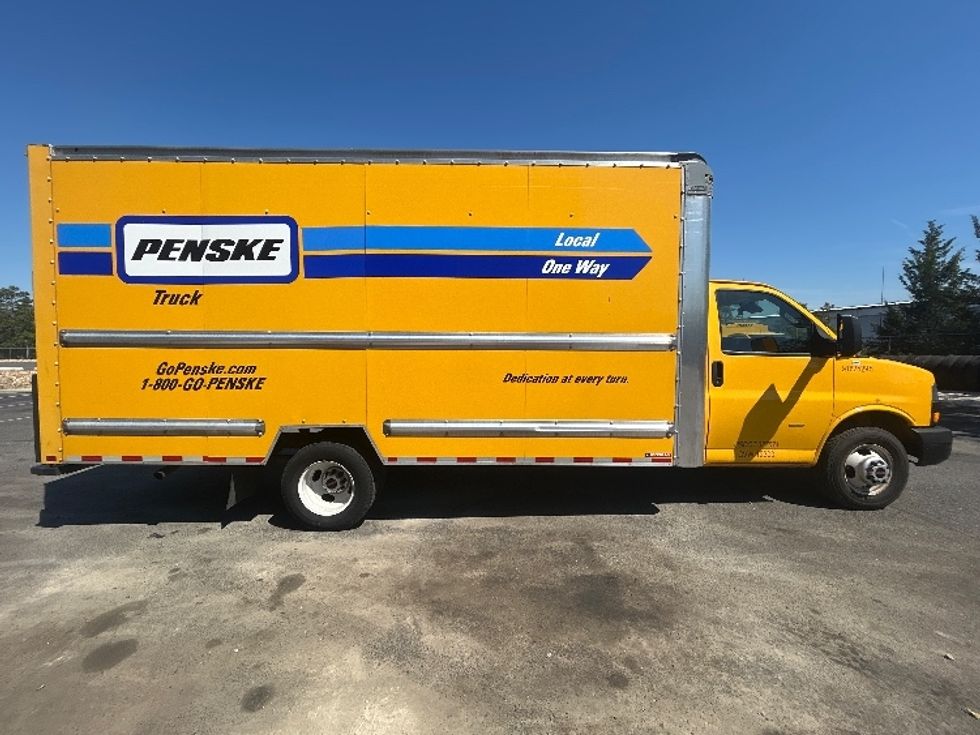 Light Duty Box Truck-Light and Medium Duty Trucks-GMC-2022-Savana G33903-Millville-NJ-74,465\n\t\tmiles-$ 31,750 - Image 15