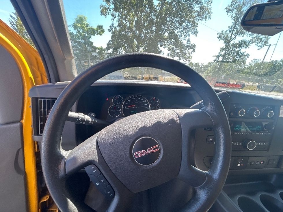 Light Duty Box Truck-Light and Medium Duty Trucks-GMC-2022-Savana G33903-Millville-NJ-74,465\n\t\tmiles-$ 31,750 - Image 18