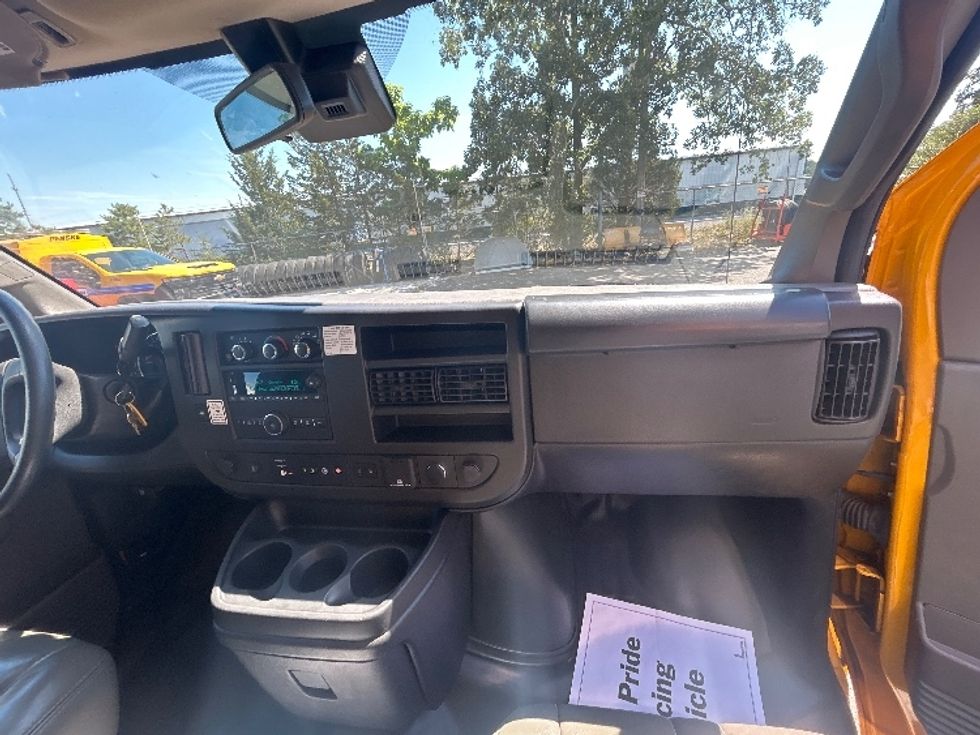 Light Duty Box Truck-Light and Medium Duty Trucks-GMC-2022-Savana G33903-Millville-NJ-74,465\n\t\tmiles-$ 31,750 - Image 22